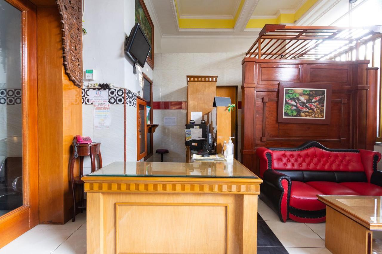 Homestay Gayatri Sawojajar Near Univ Negeri Malang Kampus 2 Mitra Reddoorz Exterior foto
