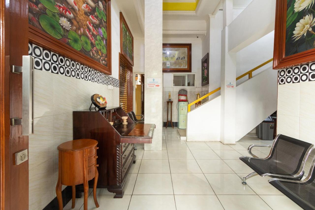 Homestay Gayatri Sawojajar Near Univ Negeri Malang Kampus 2 Mitra Reddoorz Exterior foto